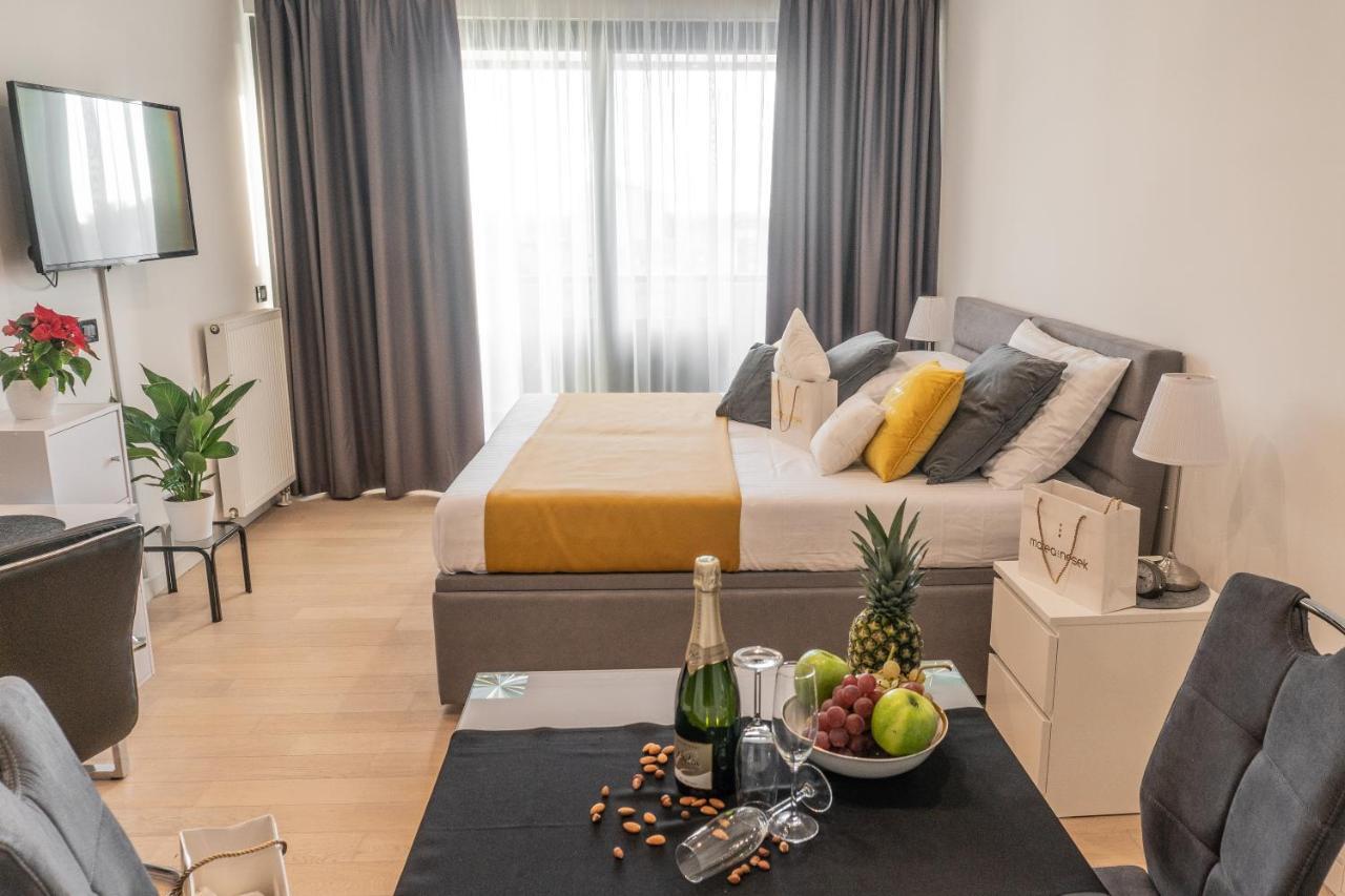 Alpha Apartment *